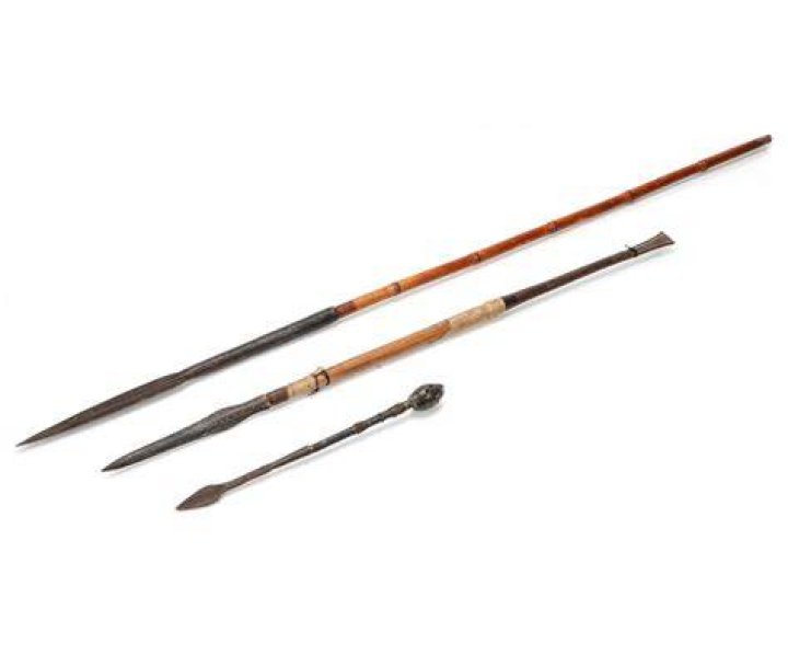 This magical tribal spear, in addition to being slightly more powerful than the normal tribal spear, will frequently summon tribe warriors which will help you during your quests. A summoning tribal spear