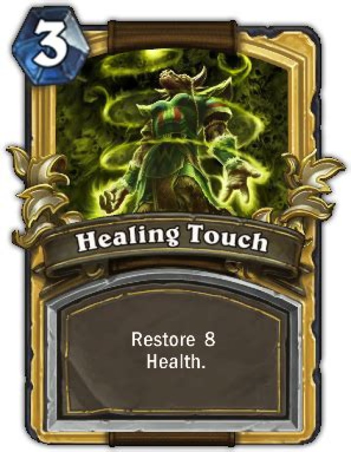 At what levels do heroes in Hearthstone earn gold cards?