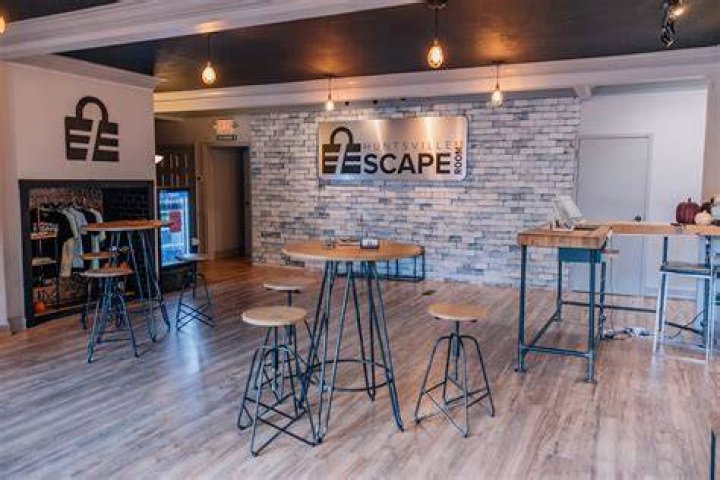 Escape: Escape 3,000 times in Zombie Escape Mode. 0%.