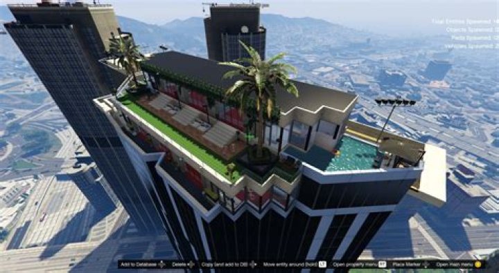 GTA 5: Does the FIB building blow up in the rooftop entry choice?