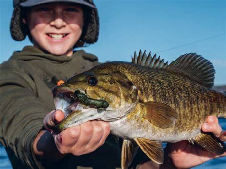 How can I reliably catch fish without drowning?