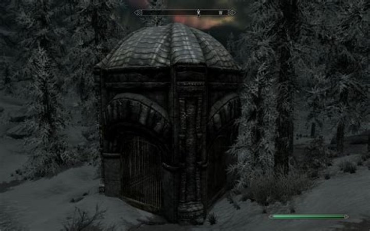 How do I get inside this building near Mzinchaleft?