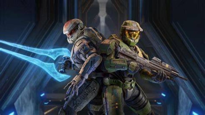 How do I play Halo 4 against bots?