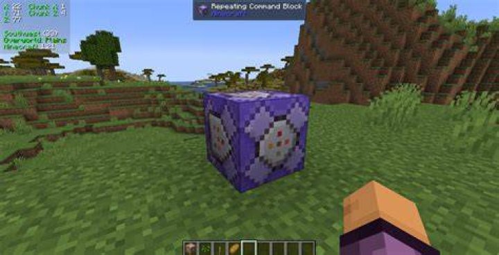How to make a rain of arrows in vanilla Minecraft using command blocks?