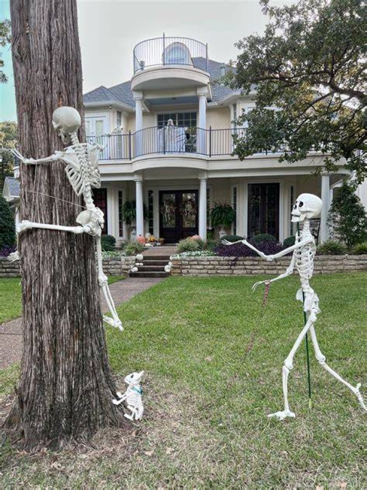 How to make zombies/skeletons not burn in sunlight without changing their looks?