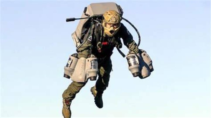 In Just Cause 3, is there a way to have jetpack-like wingsuit?