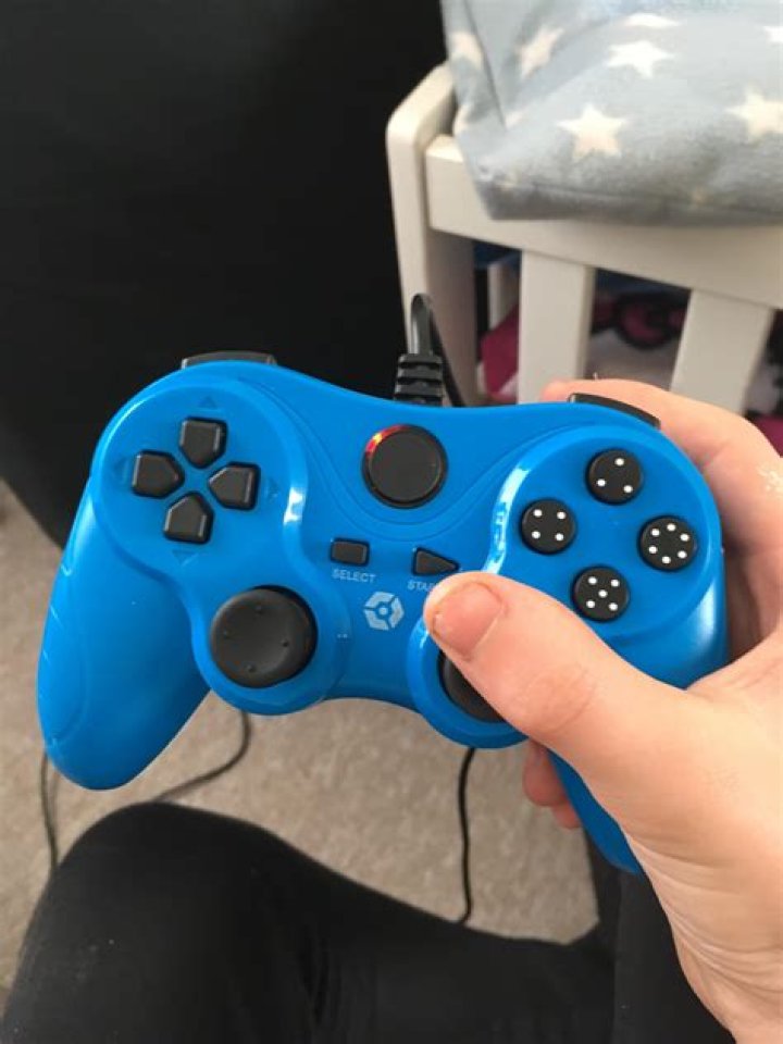 Is there a 3rd party PS3 style controller for the Xbox 360? [closed]