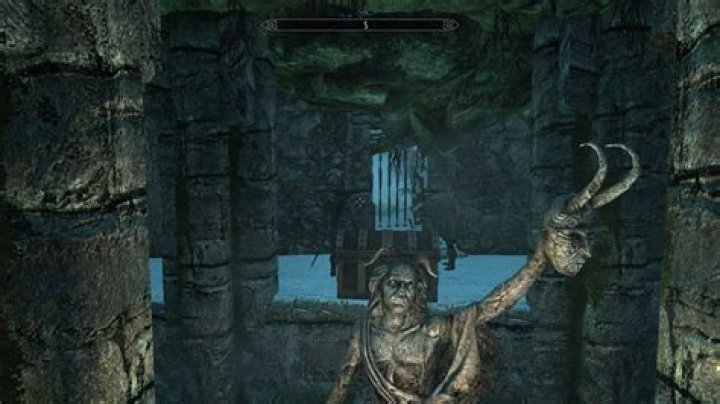 Is there a way bring down the iron bars behind Clavicus Vile in Haemar's Shrine?