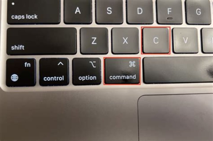 Is there a way to copy and paste on the PS4 without using the Keyboard?