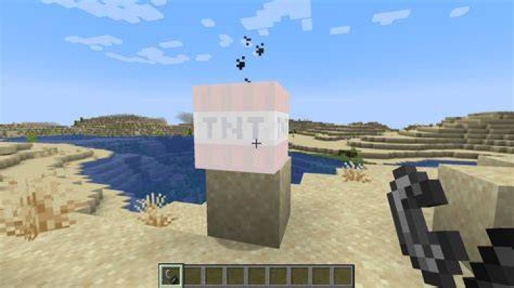 Primed Tnt Explodes Instantly even with a fuse