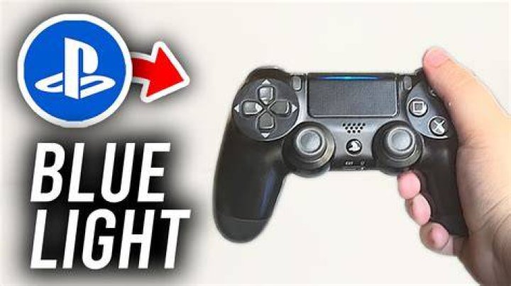 PS4 controller light flashes blue then the controller turns off