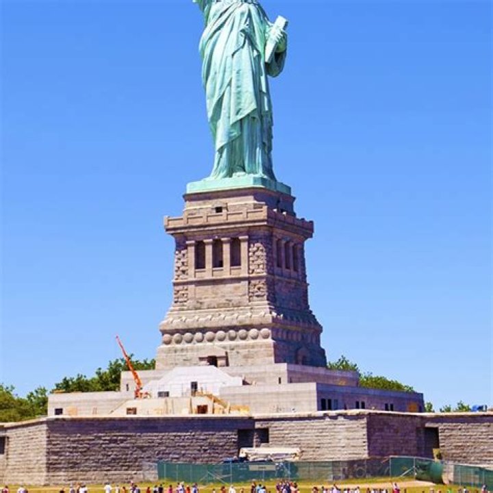 Statue