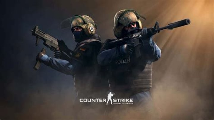 What are the differences between Counter Strike: Global Offensive and Counter Strike: Source?