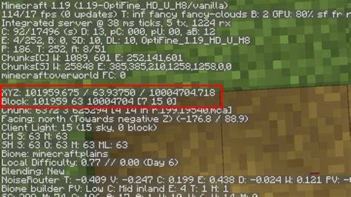 What file format is used for Minecraft worlds on the PS4? How can I tell if a downloaded Minecraft map is PS4 compatible?