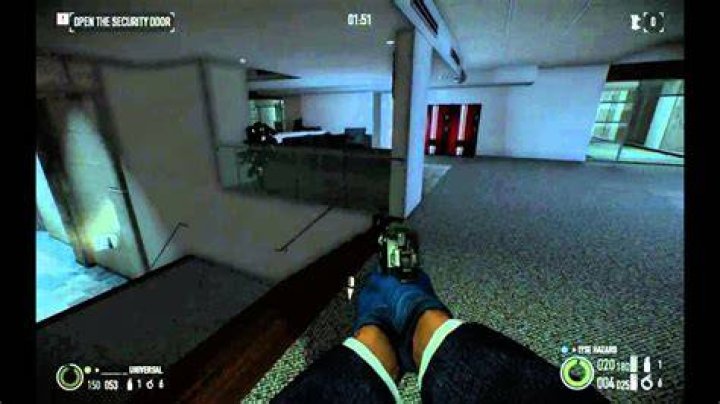 What is the range of ECM jammer in Payday 2?