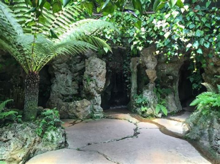 Where are the hidden grottoes?