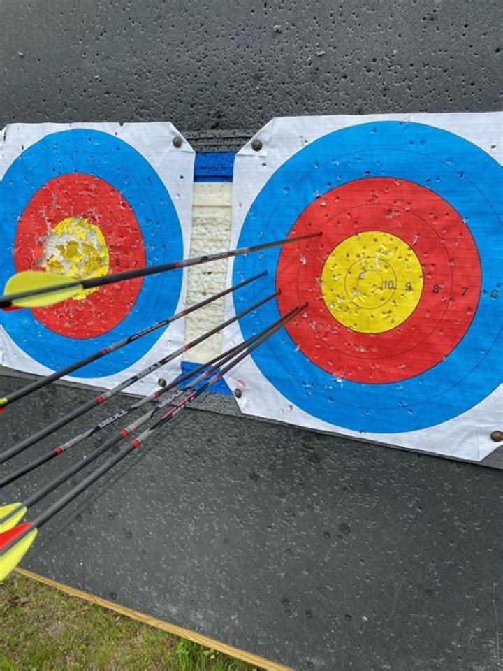 Why do my arrows drop after flying a few meters?